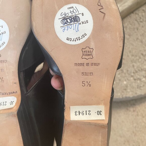 VIA SPIGA WOMEN'S BLACK LEATHER POINTED TOE CUT-OUT FLATS SIZE 5.5 - Picture 9 of 10